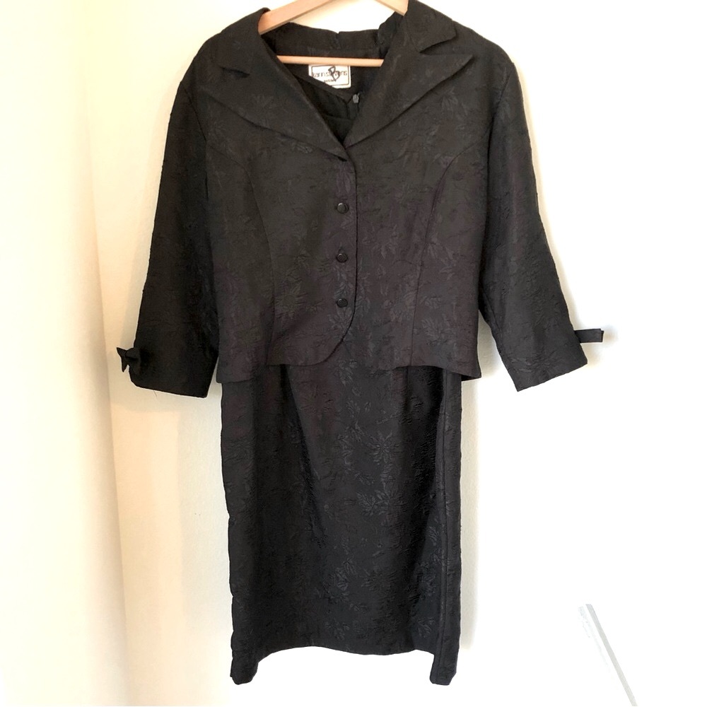 Vintage Karin Stevens Petites 2 Piece Jacquard Dress Suit Black 12P Bow Cuff - Picture 3 of 17